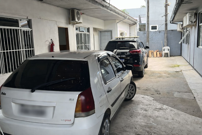 Polícia recupera carro tomado em golpe do falso intermediário