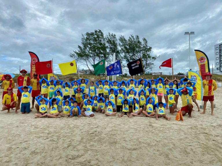 Programa Golfinho forma a primeira turma em Balneário Gaivota