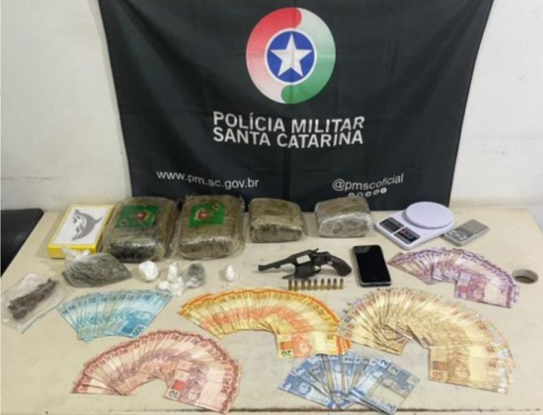 PM aprende quase quatro quilos de drogas em Criciúma
