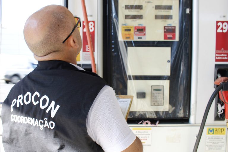 Procon de Criciúma autua postos por valor abusivo do óleo diesel