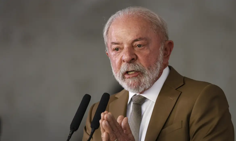 “Brasil não abre mão de sua soberania”, diz Lula sobre as terras raras
