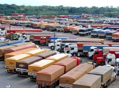 Caminhoneiros articulam nova paralisação nacional devido à alta do diesel