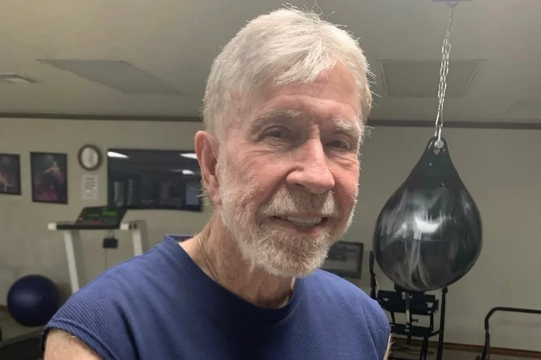 Astro do cinema e memes, Chuck Norris morre aos 86 anos