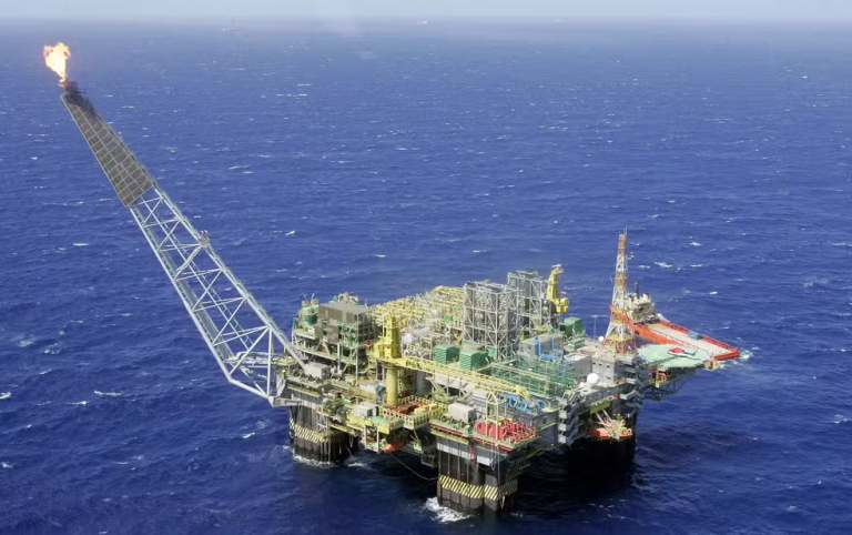 Petrobras anuncia nova descoberta de petróleo no pré-sal da Bacia de Campos