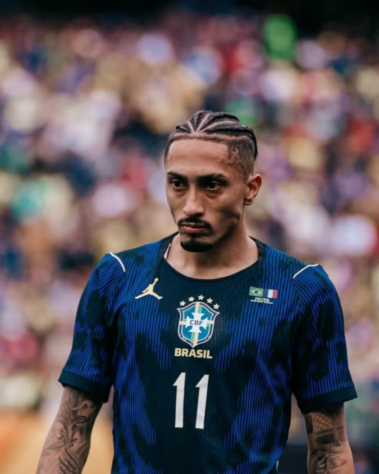 Raphinha e Wesley são cortados da seleção brasileira