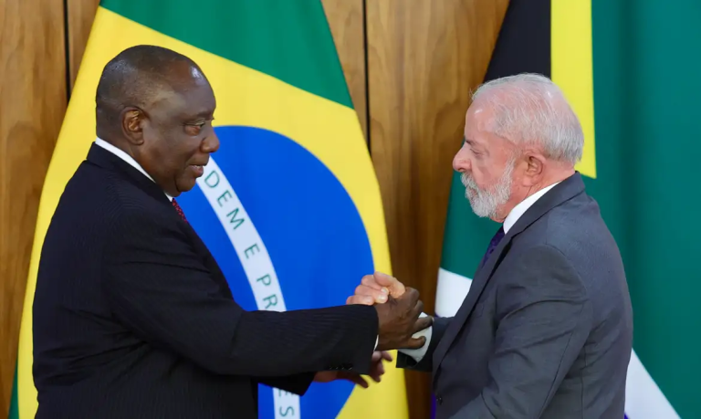 Lula afirma necessidade de preparação para defesa contra invasões