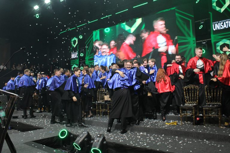 UniSATC celebra formatura de novos profissionais