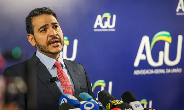 Jorge Messias é oficialmente indicado ao STF