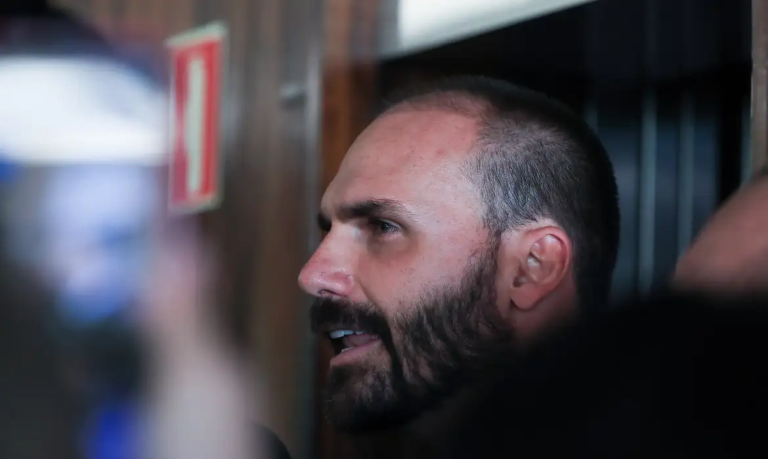 Moraes vota para que Eduardo Bolsonaro seja condenado por difamação
