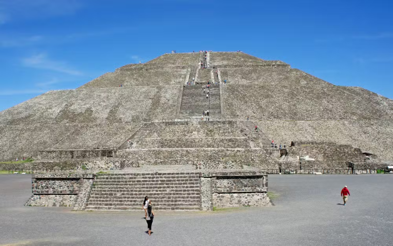 Tiroteio em pirâmides perto da Cidade do México mata turista canadense