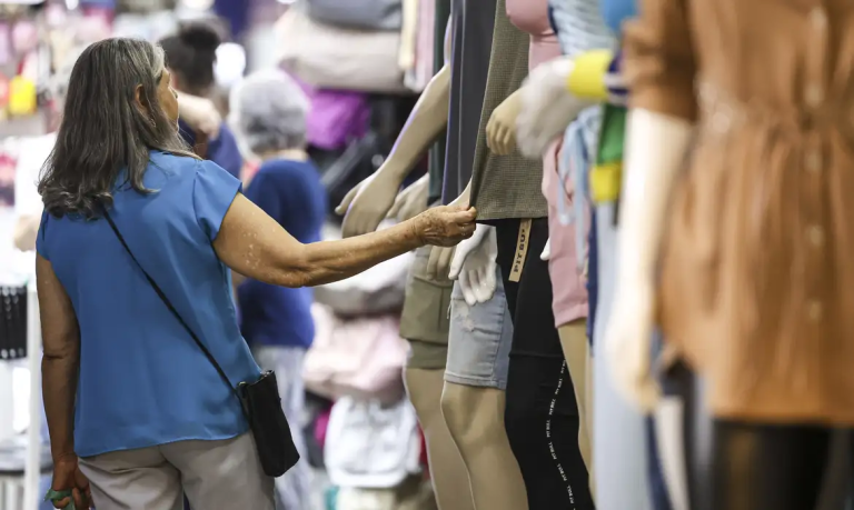 Economia prateada: Consumidores e empreendedores 60+ mostram força