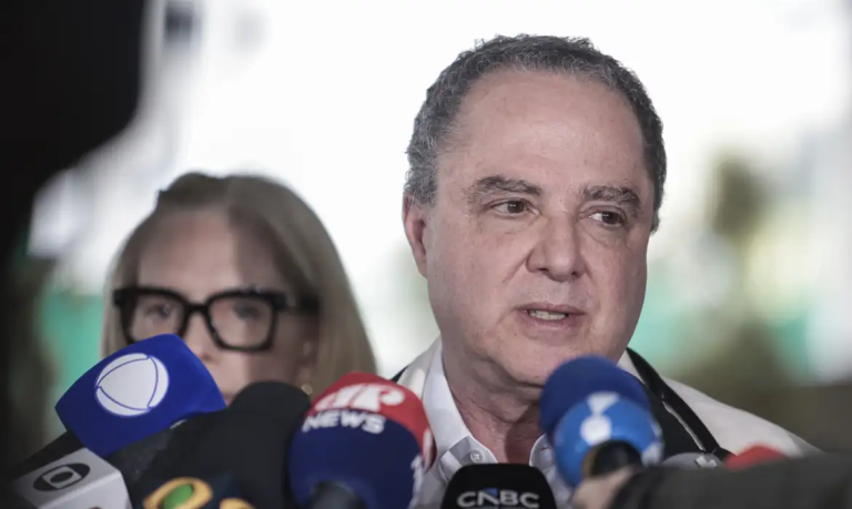 Médico afirma que Lula retirou lesão e deve repousar nos próximos dias