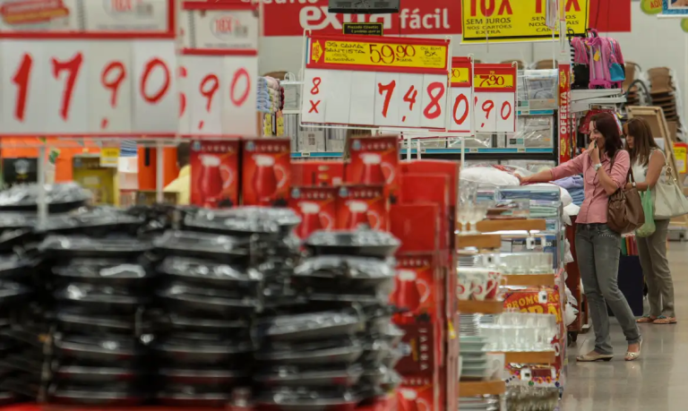 Previsão da inflação para mercado aumenta para 4,36% em 2026