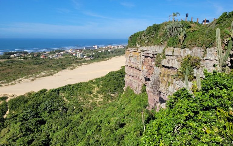 Justiça mantém moradores no Morro dos Conventos