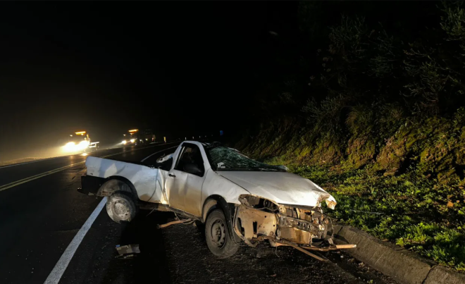 Homem morre após colisão frontal com caminhão e van na BR-116 em SC