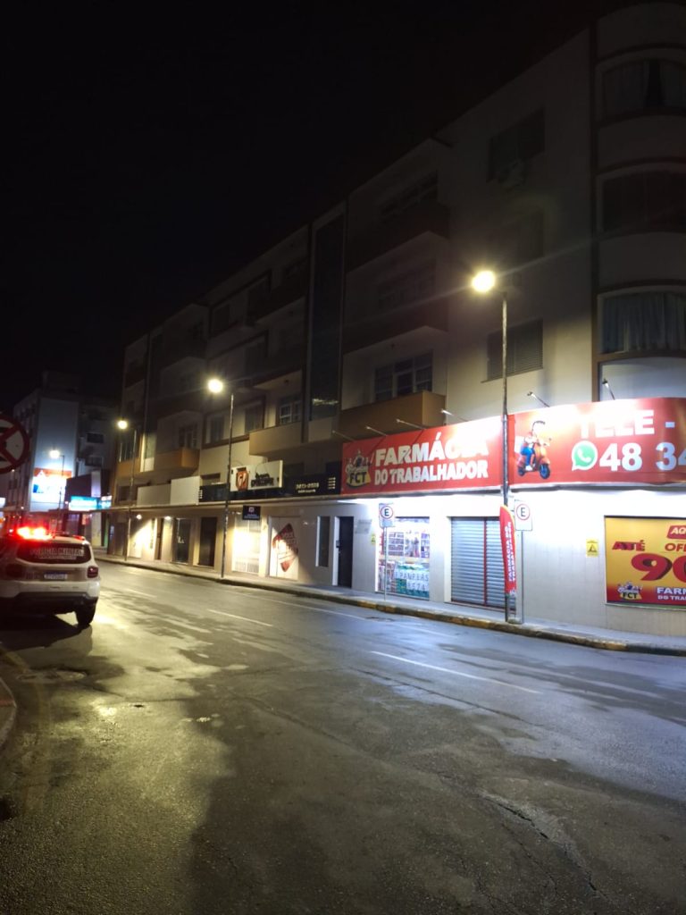 Homem é preso por furtar fios na região central de Criciúma