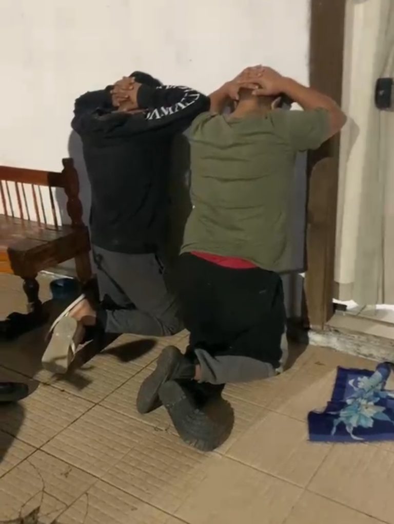 Polícia prende dois suspeitos de espancarem uma criança em Araranguá
