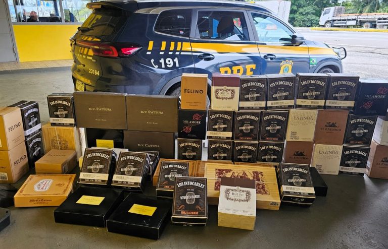 (vídeo) PRF apreende carga de vinho argentino importados ilegalmente