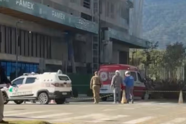 Trabalhador morre ao cair de prédio em obras no Vivapark em Porto Belo