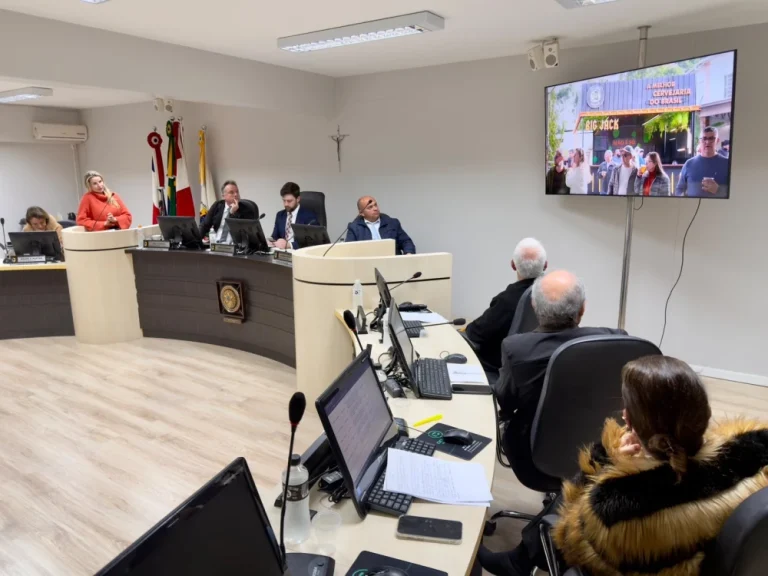 Vereadores aprovam contas de Orleans referentes a 2024