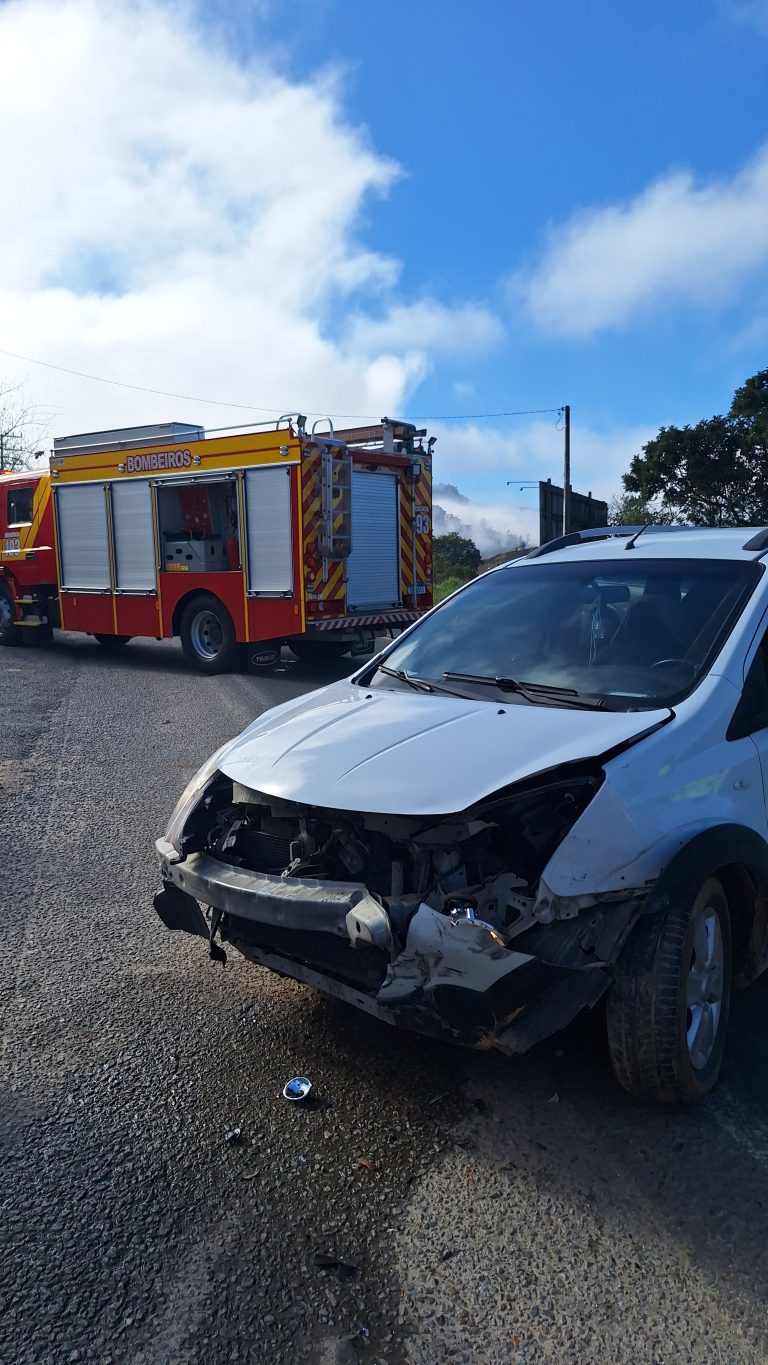 Acidente na SC-370 mobiliza bombeiros e Polícia Rodoviária