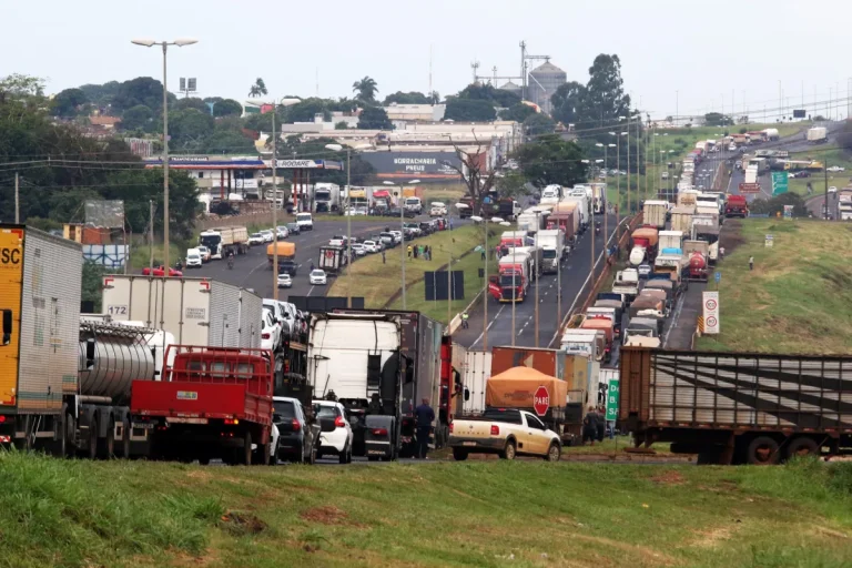 Os caminhoneiros vão entrar em greve? Entenda