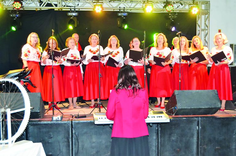Coral Polonês Orzel Bialy mantém viva herança cultural através da música
