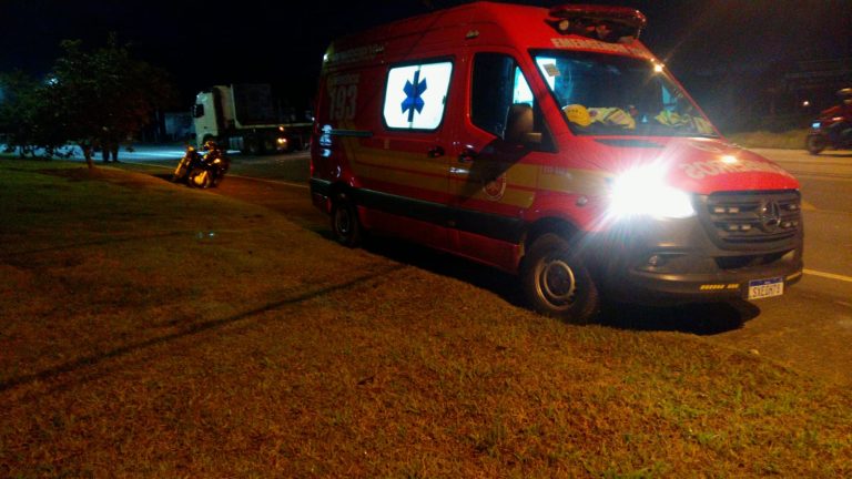Colisão entre motos deixa dois feridos na SC-447, em Criciúma