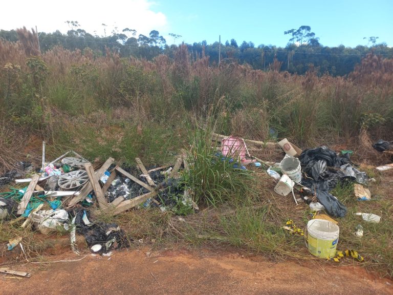 Içara: proprietário recebe multa e teme punição injusta por lixo em terreno