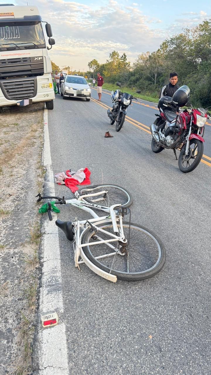 Ciclista morre após invadir pista e ser atingido por carro na SC-415