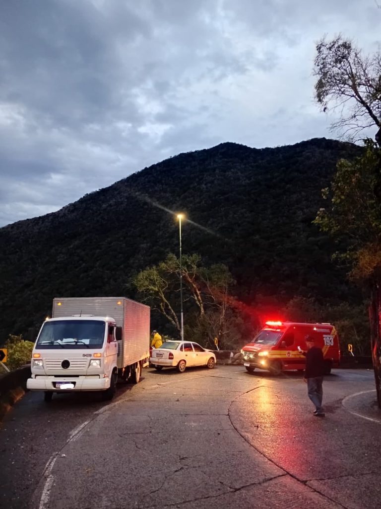 Homem fica ferido em colisão na Serra do Rio do Rastro