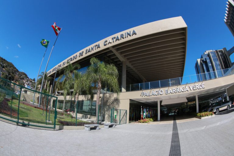 Alesc vai repassar R$ 20 mi para auxiliar famílias atingidas pelo granizo