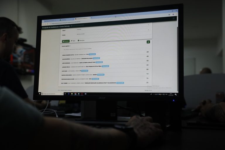 Candidatos ao Governo de SC declaram mais de R$ 8,6 milhões em bens