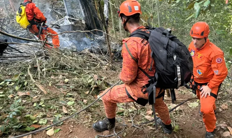 Colombianas que morreram na queda de helicóptero eram avó, mãe e filha