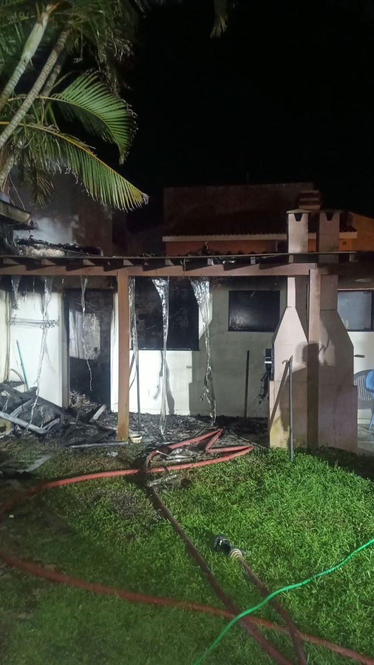 Homem morre em incêndio em pousada no Sul catarinense