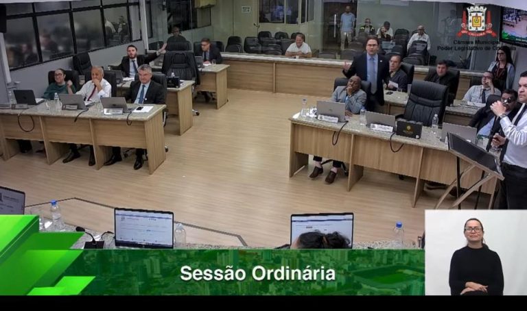 (Vídeo)Recado ao governador gera reclamação de vereadores do PL em Criciúma