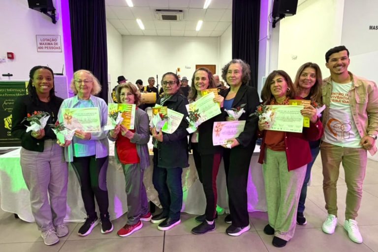 Afasc forma turma do curso de Inclusão Digital para a terceira idade