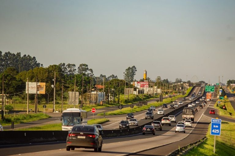 Feriadão deve movimentar mais de 700 mil veículos na BR-101 Sul 