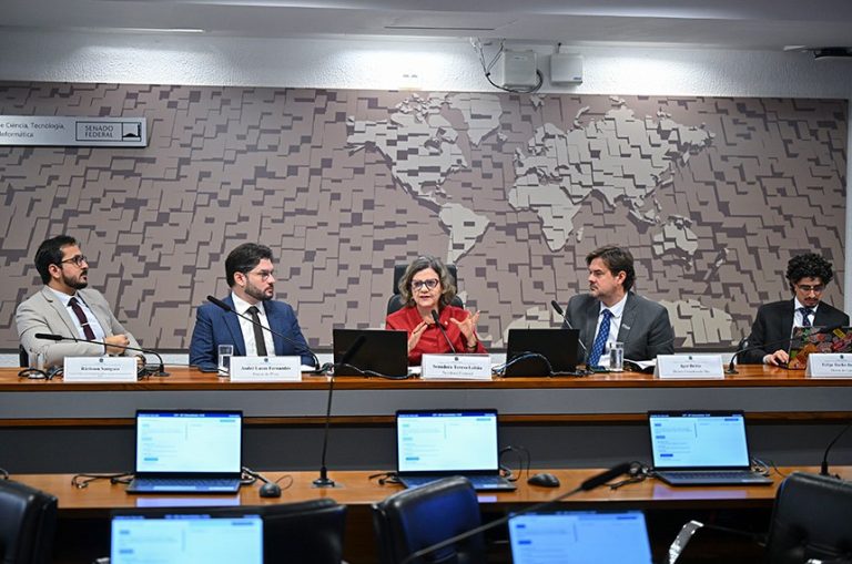 Especialistas alertam para expansão de data centers de IA no Brasil