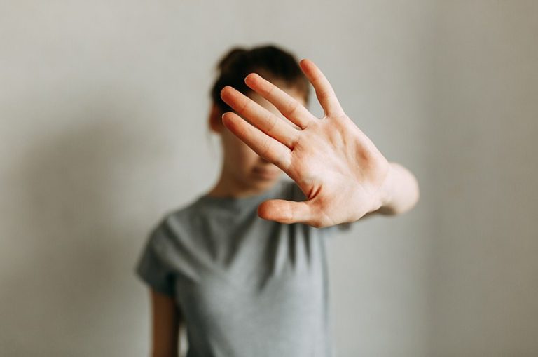 Brasileiras sofrem violência sem se reconhecerem como vítimas