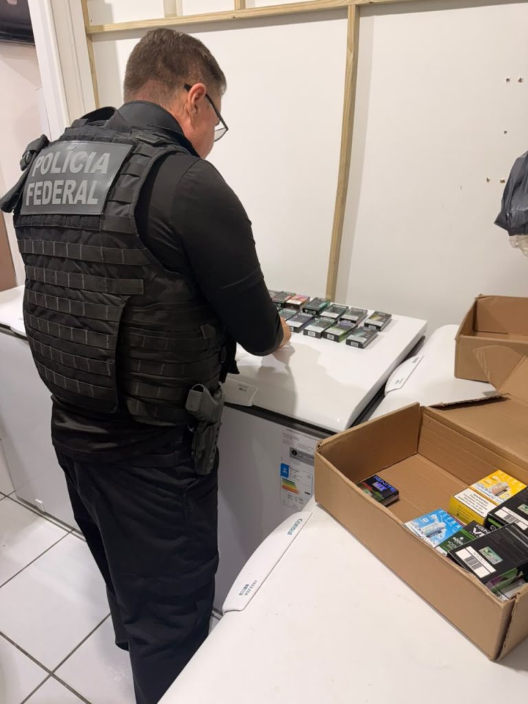 PF deflagra operação contra comércio ilegal de cigarros eletrônicos em SC