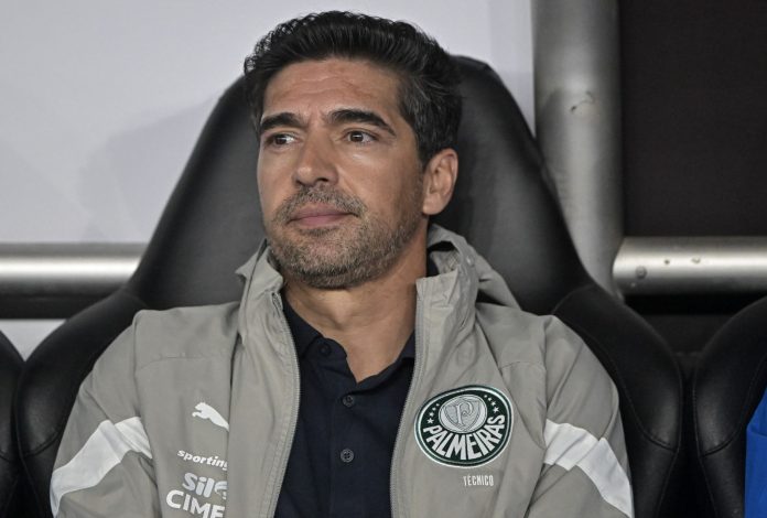 Abel Ferreira em Botafogo x Palmeiras pelo Brasileirão