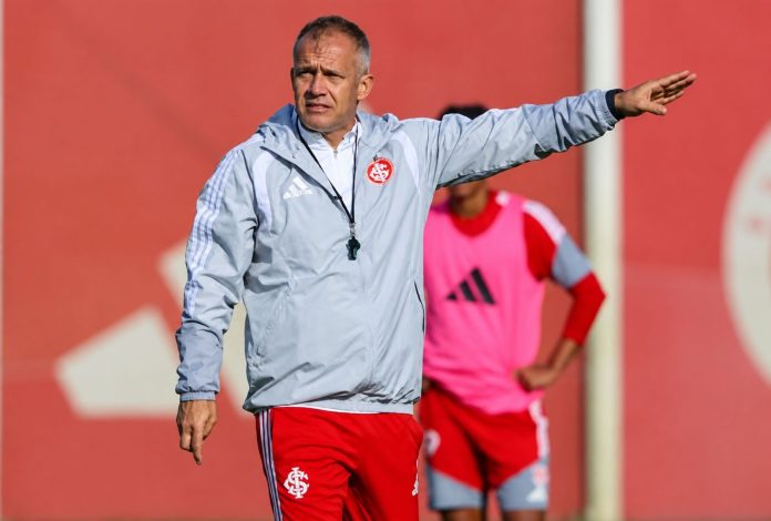 Eduardo Baptista, novo técnico do Inter