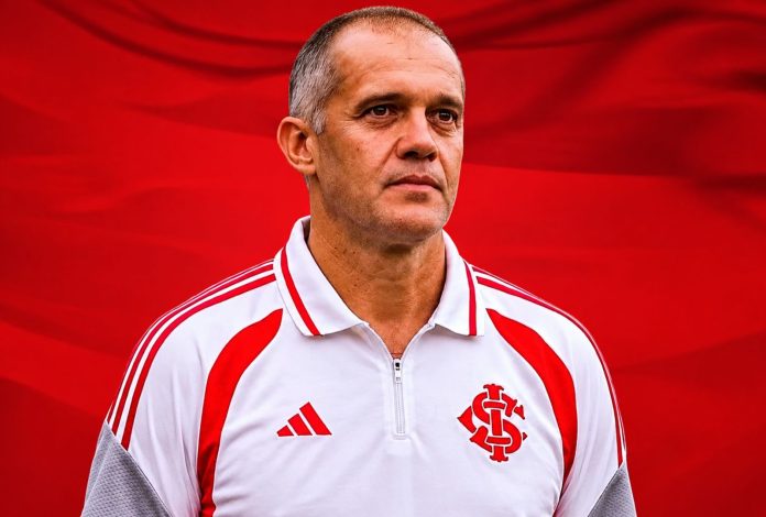 Eduardo Baptista, novo técnico do Internacional