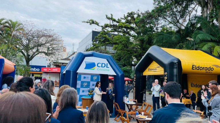 CDL celebra 60 anos homenageando lideranças que marcaram sua trajetória