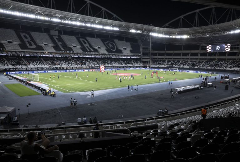Nílton Santos recebe Botafogo x Grêmio
