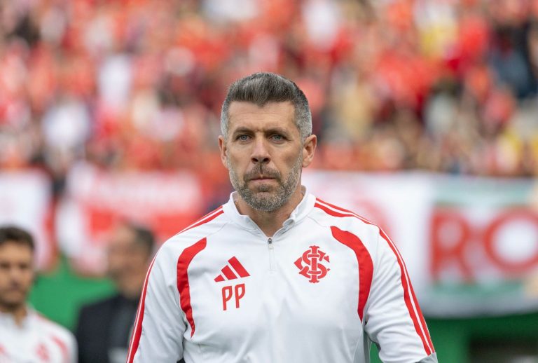 Pezzolano em Chapecoense x Internacional