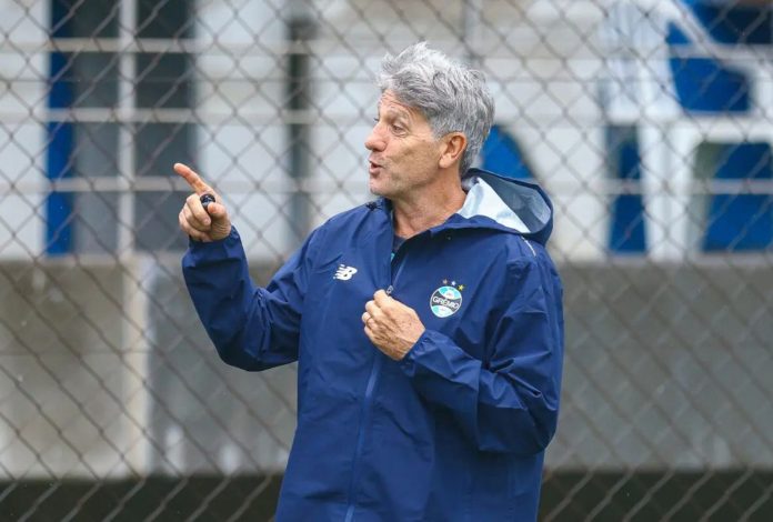 Renato Gaúcho em treino pelo Grêmio