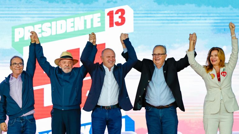 (Vídeo) Lula faz campanha em Santa Catarina e promete acabar com as bets