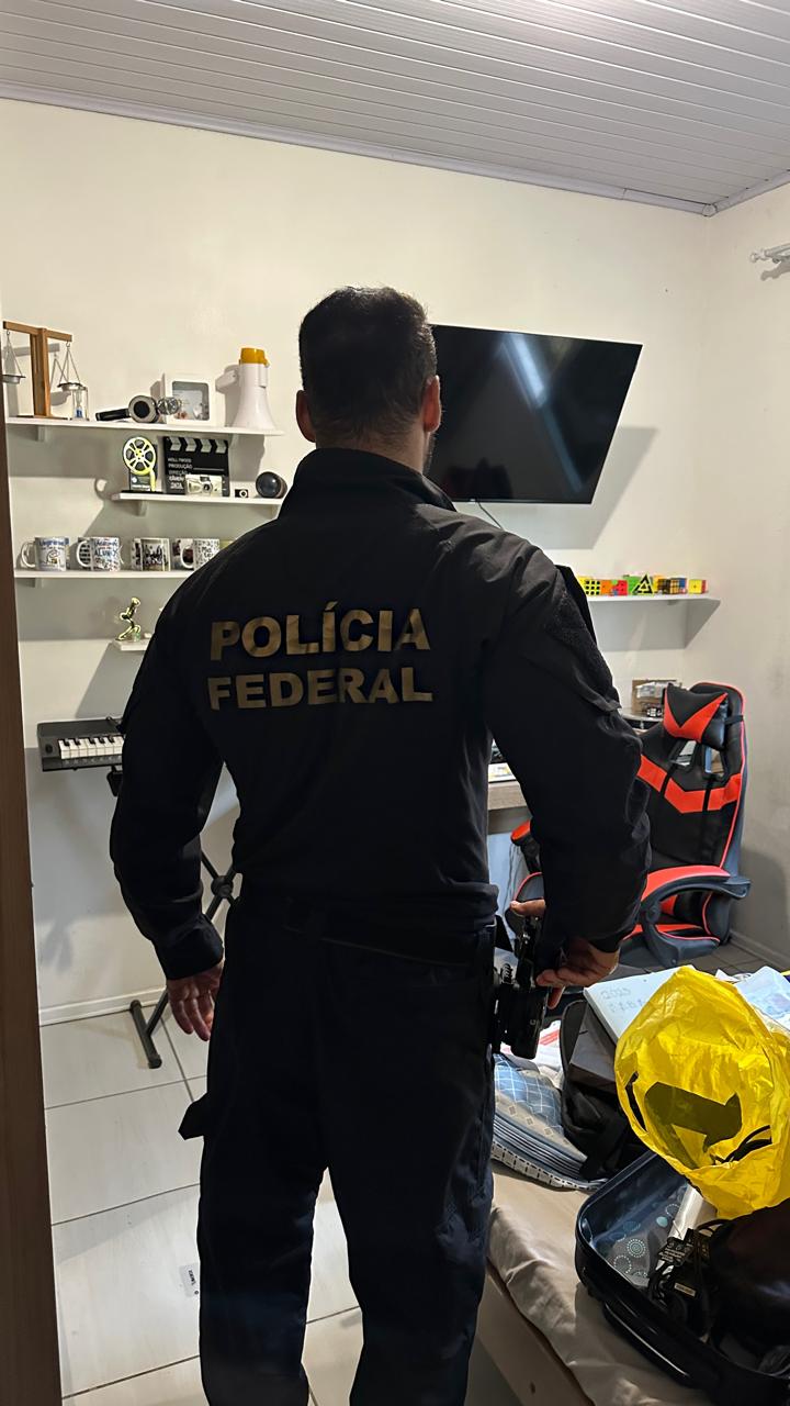 Investigado por armazenar conteúdo de abuso sexual infantil é preso em SC